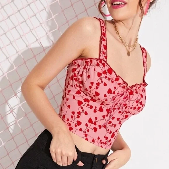 ❤️ Heart Pattern Crop Tank Top - Picture 2 of 6